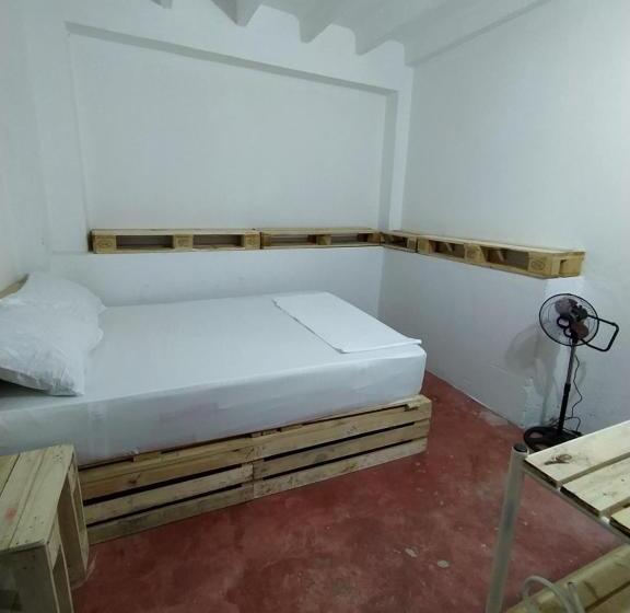 ペンション De La Mora Hostal