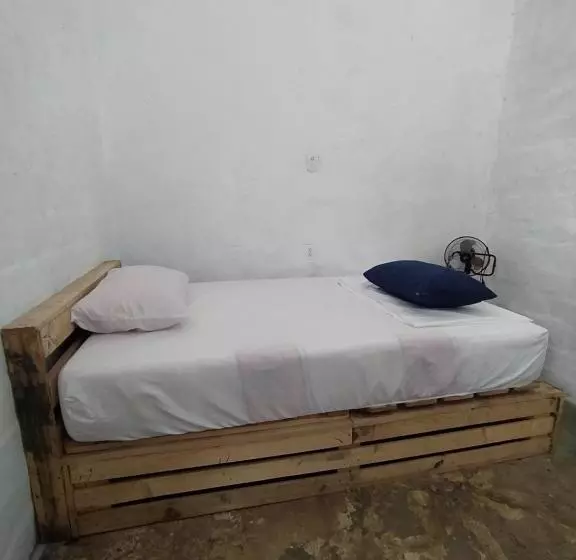 Majatalo De La Mora Hostal