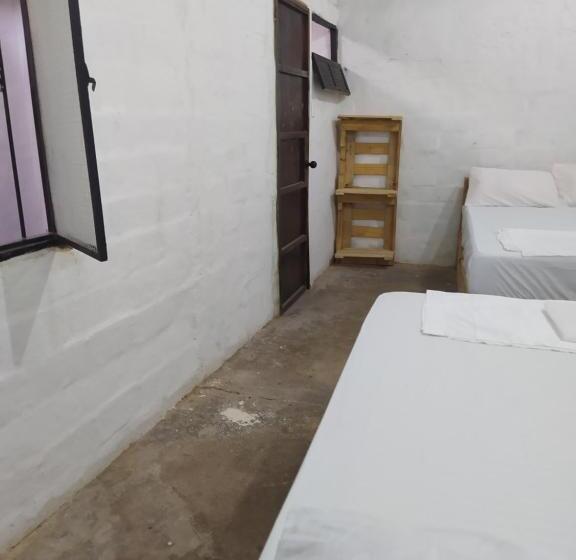 ペンション De La Mora Hostal