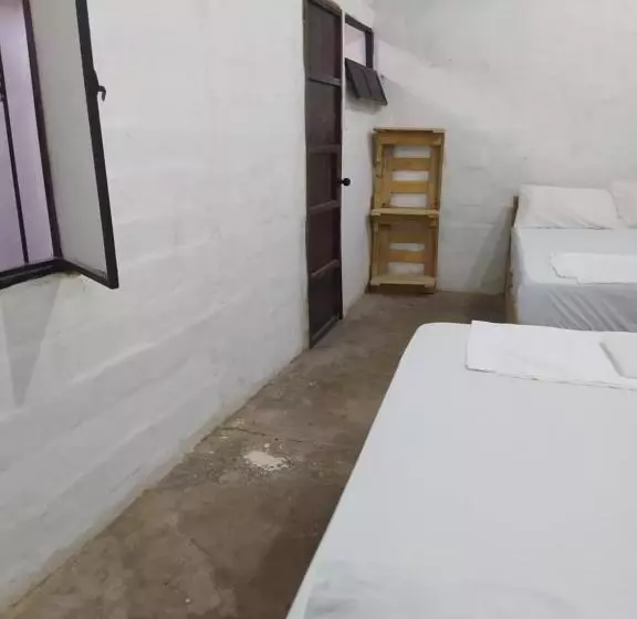 Majatalo De La Mora Hostal