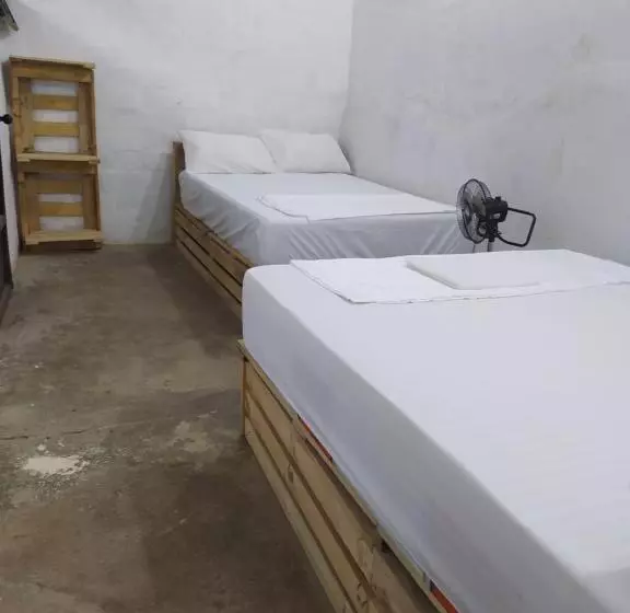 Majatalo De La Mora Hostal