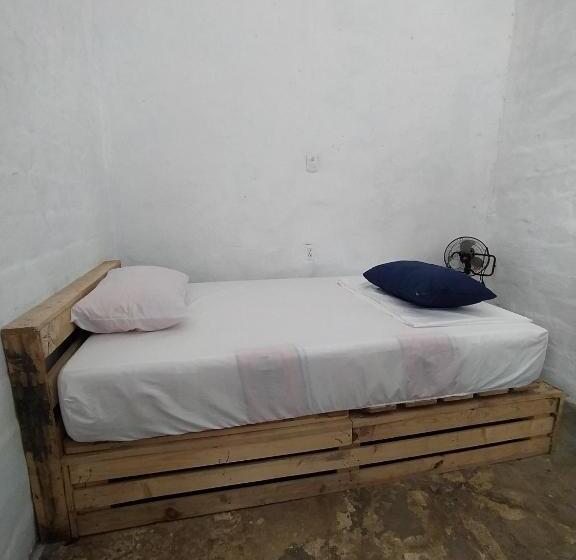 ペンション De La Mora Hostal