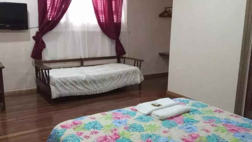 ペンション Hostal Adelita