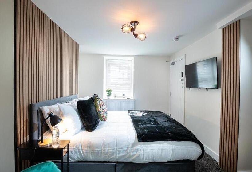 Пансион Kings Arms Suites Luxury Double Freestanding Bath Self Check In