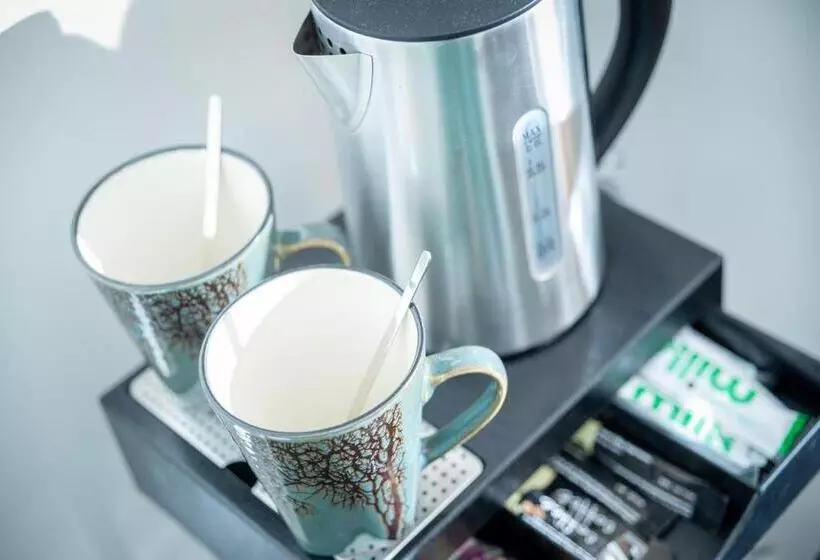 Majatalo Kings Arms Suites   Luxury Double   Freestanding Bath   Self Check In