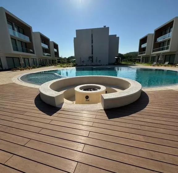 2 Bedroom Jungle View Penthouse With Pool & Jacuzzi