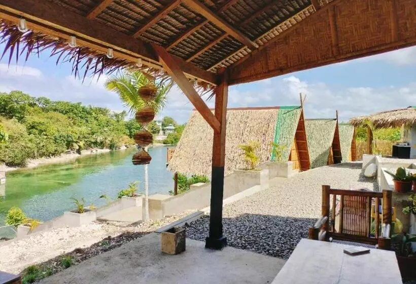 Riu Del Mar Hostel