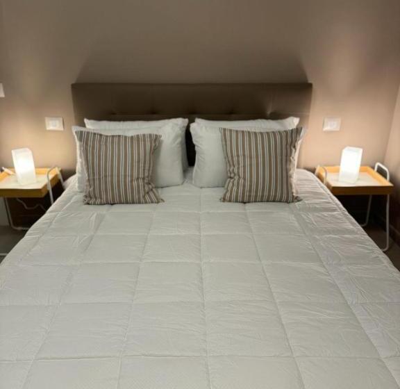 تختخواب و صبحانه 4th Floor Caserta