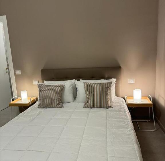 تختخواب و صبحانه 4th Floor Caserta