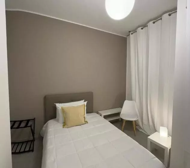 تختخواب و صبحانه 4th Floor Caserta