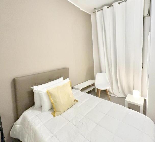 تختخواب و صبحانه 4th Floor Caserta