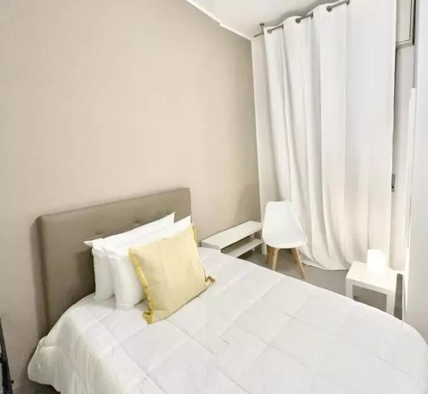 تختخواب و صبحانه 4th Floor Caserta