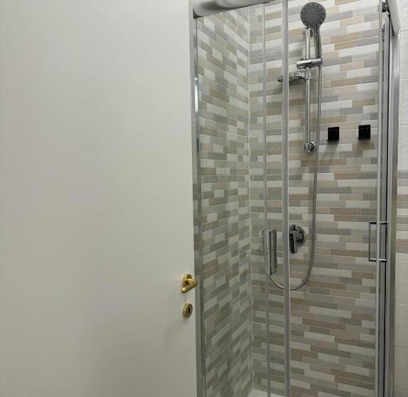 تختخواب و صبحانه 4th Floor Caserta