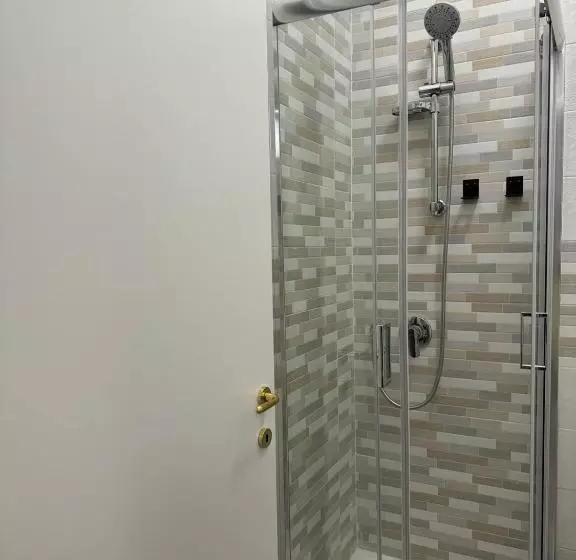 تختخواب و صبحانه 4th Floor Caserta