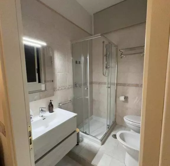 تختخواب و صبحانه 4th Floor Caserta