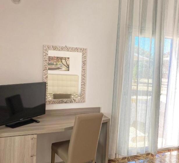 Aamiaismajoitus (B&B) Canova Luxurys A Pochi Passi Dal Centro