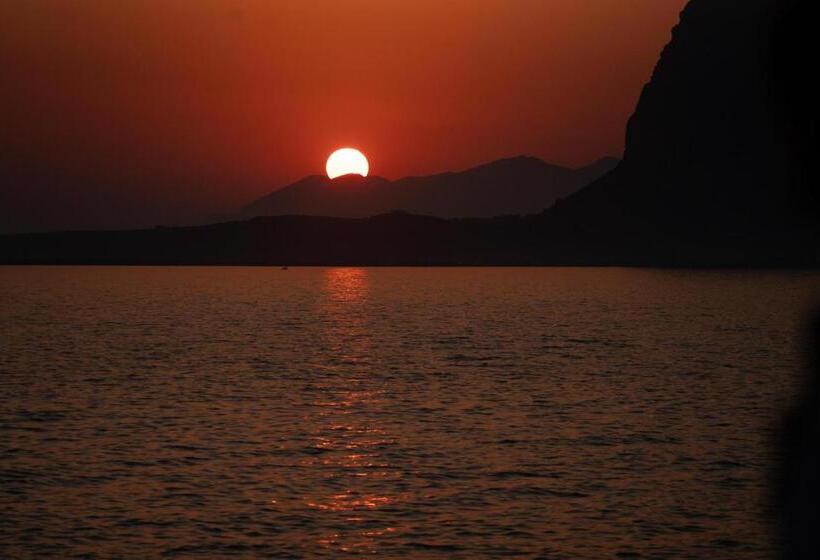 Aamiaismajoitus (B&B) Canova Luxurys A Pochi Passi Dal Centro