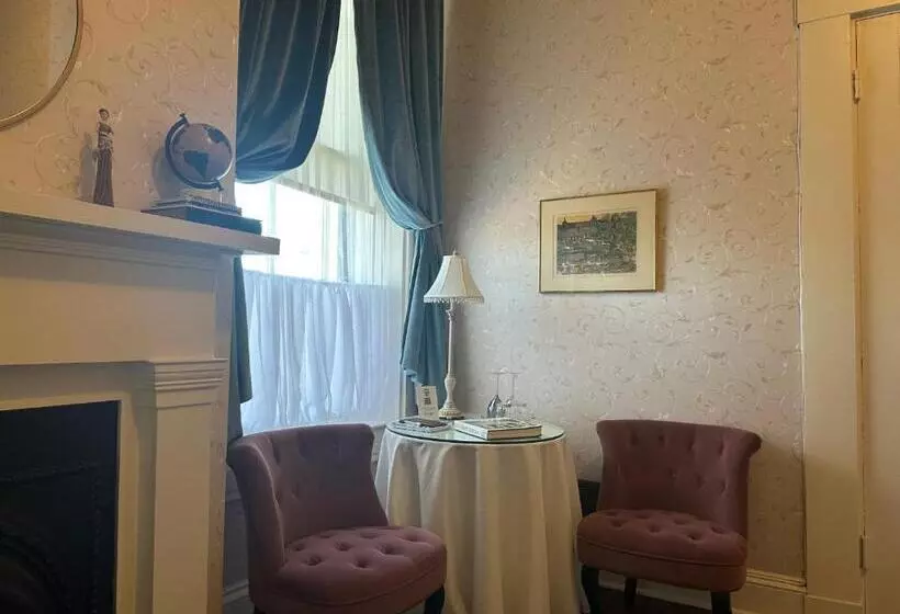 Aamiaismajoitus (B&B) Iron Gate Inn