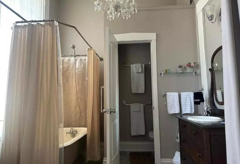 Aamiaismajoitus (B&B) Iron Gate Inn