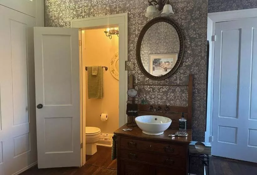 Aamiaismajoitus (B&B) Iron Gate Inn