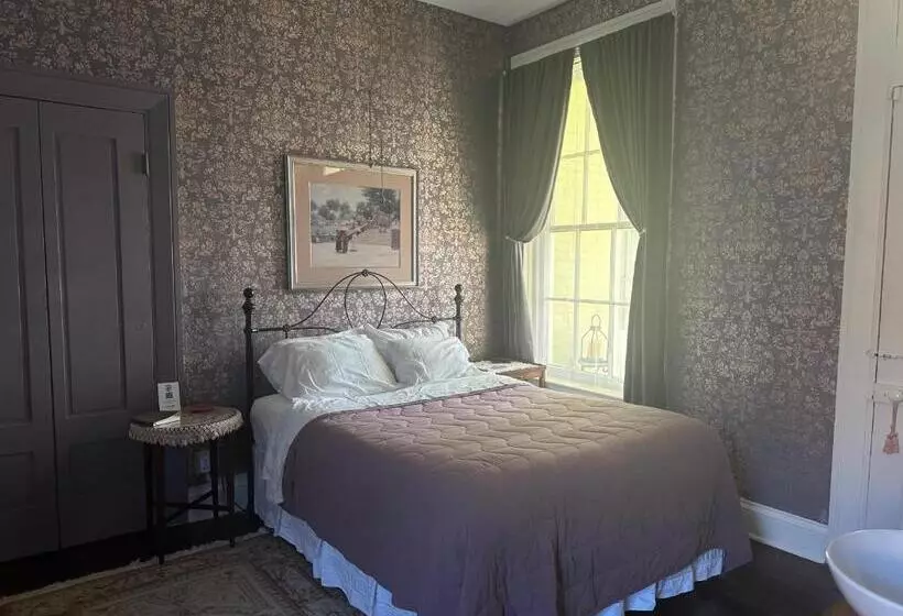 Aamiaismajoitus (B&B) Iron Gate Inn