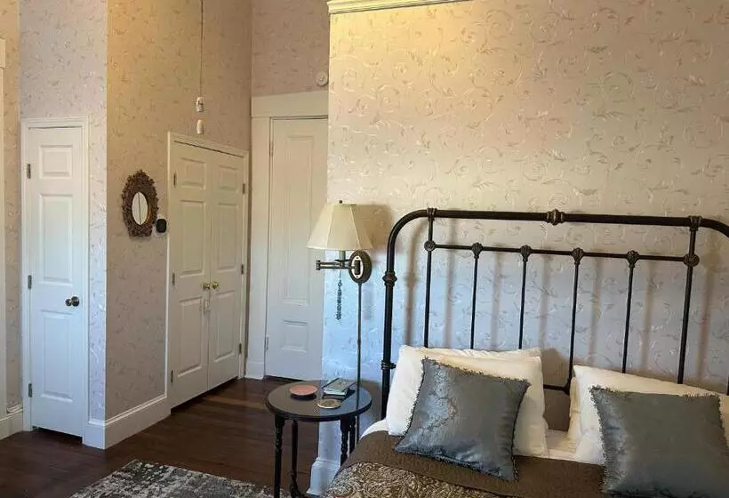 Aamiaismajoitus (B&B) Iron Gate Inn