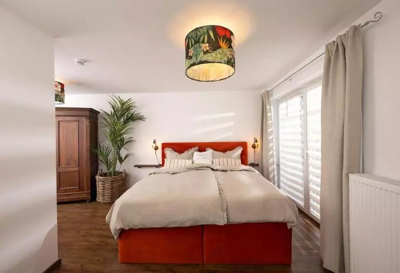 Aamiaismajoitus (B&B) Kleiner Storch   Seehotel Dümmer