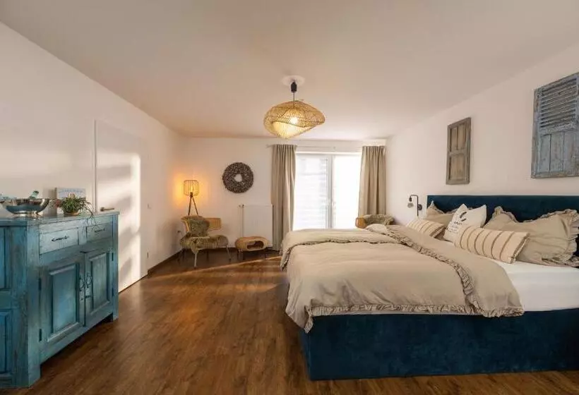 Aamiaismajoitus (B&B) Kleiner Storch   Seehotel Dümmer