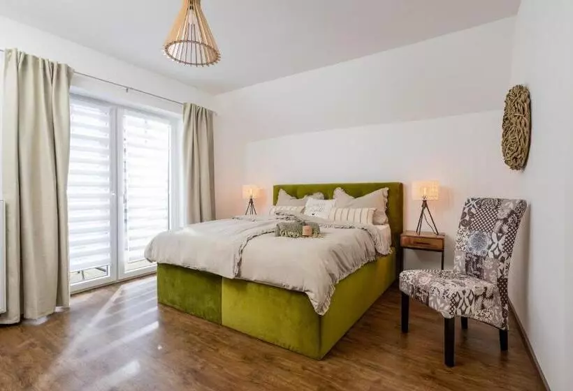 Aamiaismajoitus (B&B) Kleiner Storch   Seehotel Dümmer