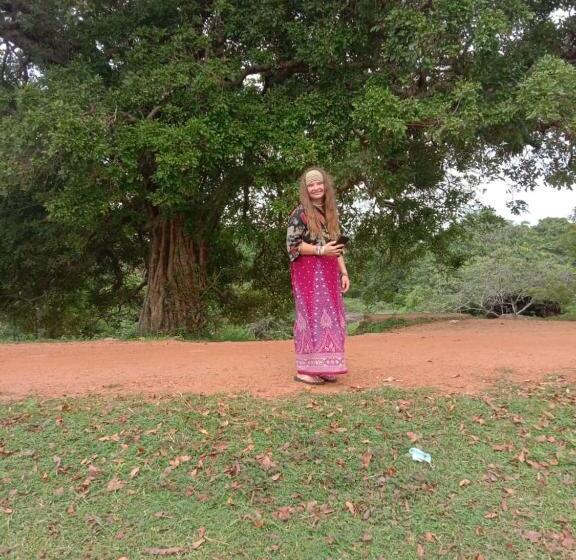 ホテル Lucky Holiday And Restaurant