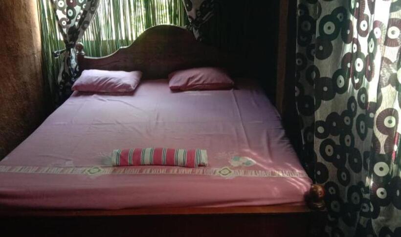 ホテル Lucky Holiday And Restaurant