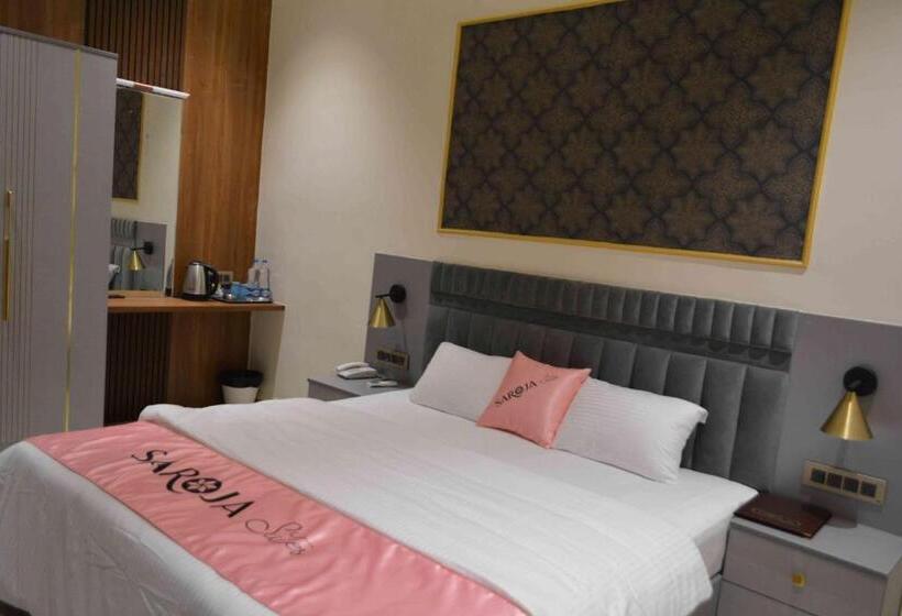 هتل Saroja Suites