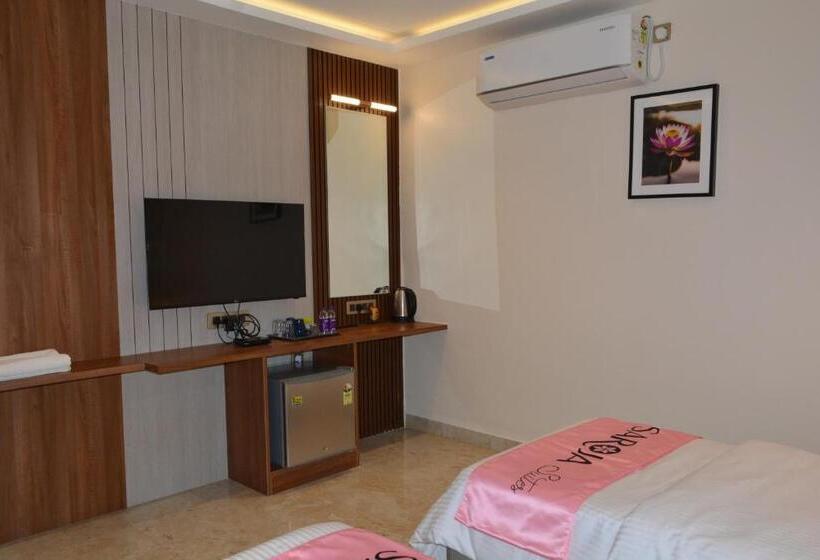 هتل Saroja Suites