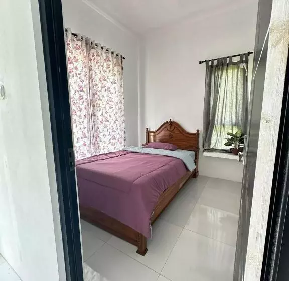 ペンション Abimanyu Guesthouse