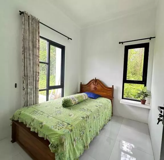 ペンション Abimanyu Guesthouse