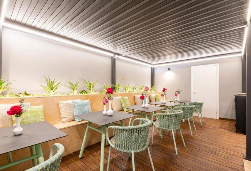 پانسیون Five Suite