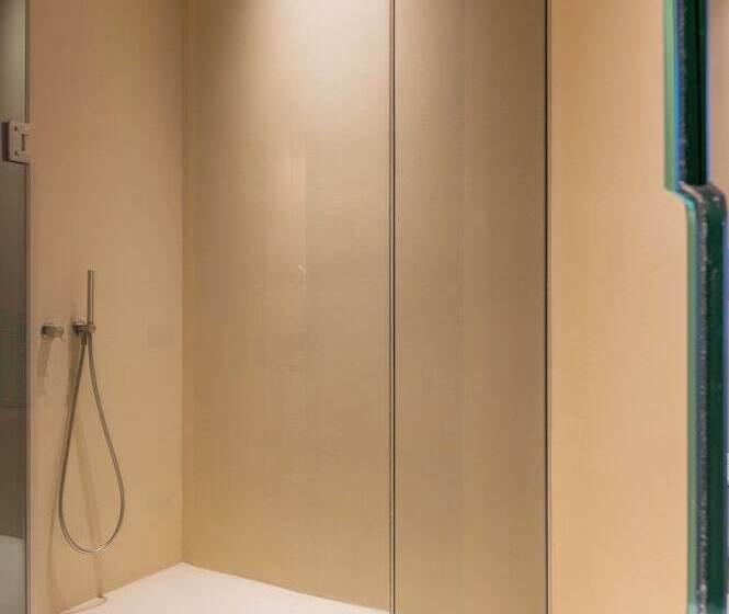 پانسیون Five Suite