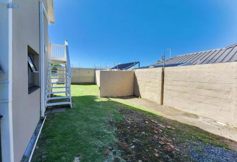 Majatalo Gonubie Guest Cottages