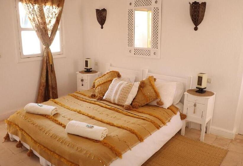 پانسیون La Courbine D Argent