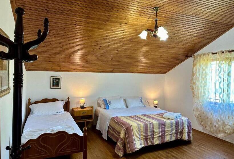 Pensão Lakeview Escape Koman