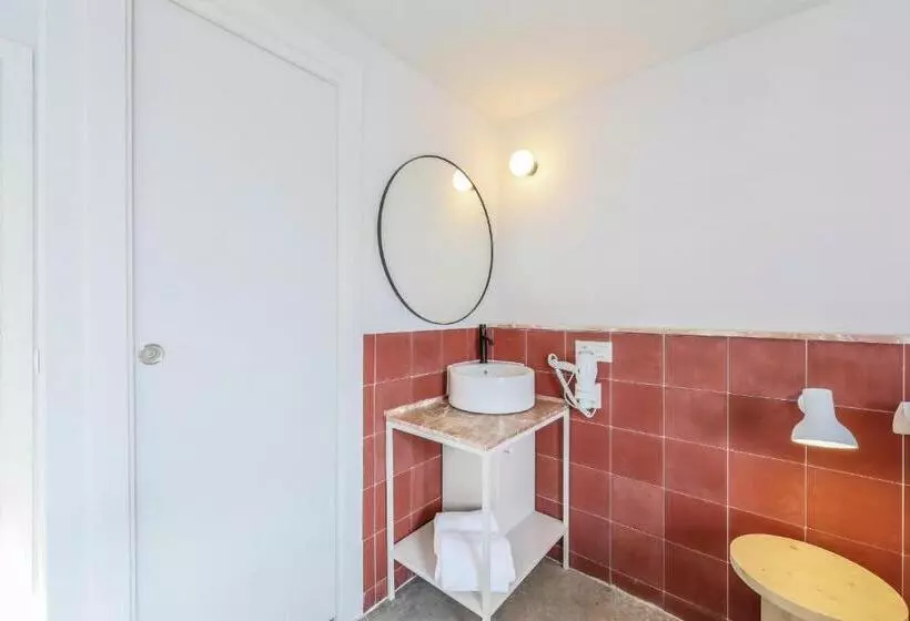 پانسیون Madrid Live Coworking   Self Service