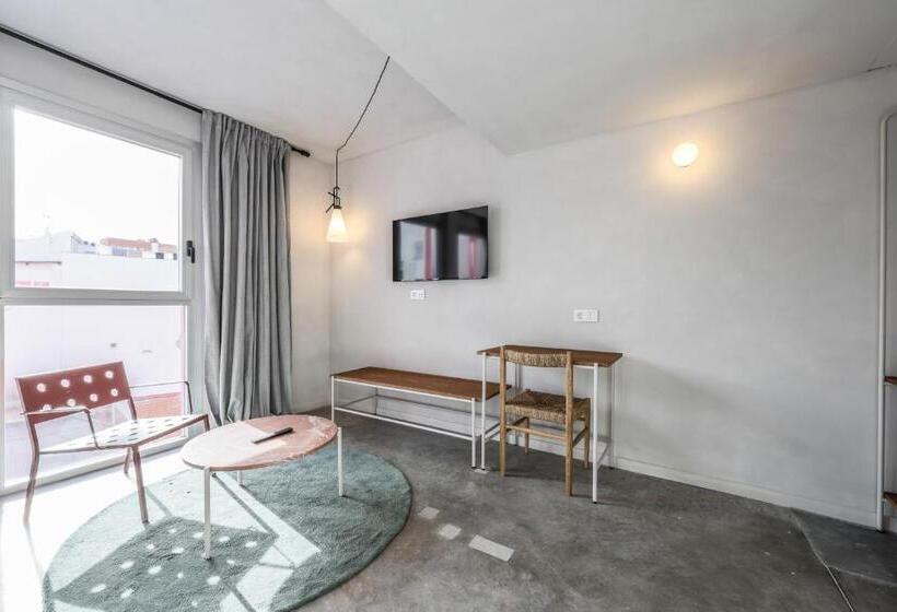 پانسیون Madrid Live Coworking Self Service