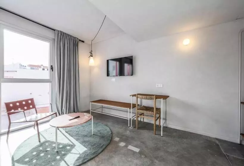 پانسیون Madrid Live Coworking   Self Service