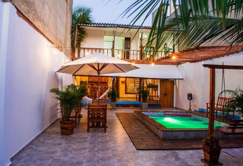 بنسيون Room In Guest Room   Hb7 Quadruple Room With Shared Bathroom