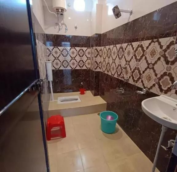 Majatalo Satyam Guest House