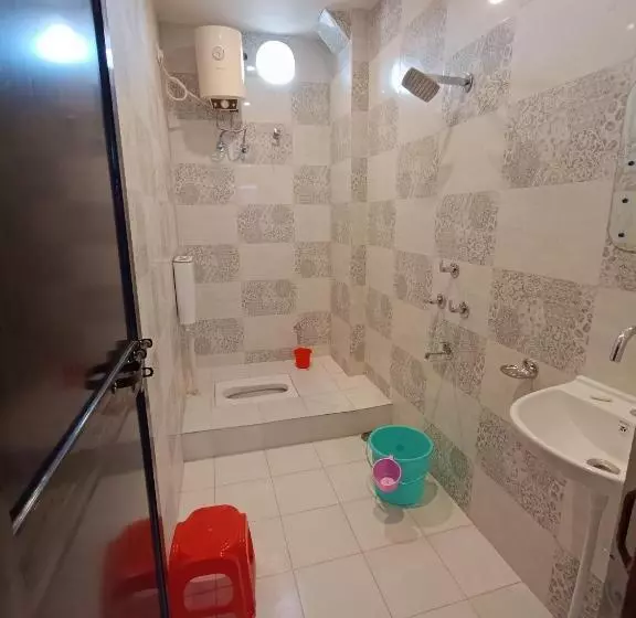 Majatalo Satyam Guest House