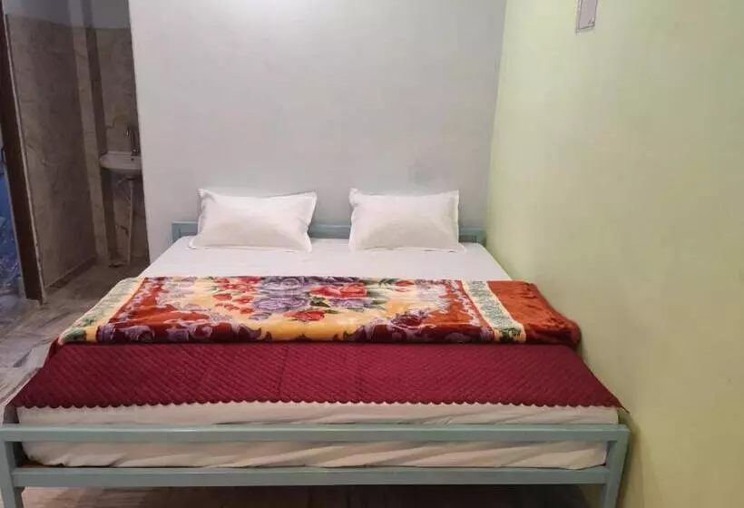 Majatalo Satyam Guest House