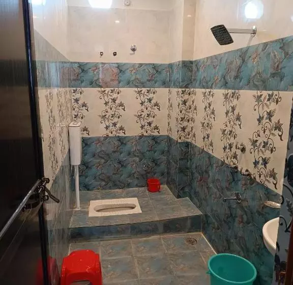 Majatalo Satyam Guest House