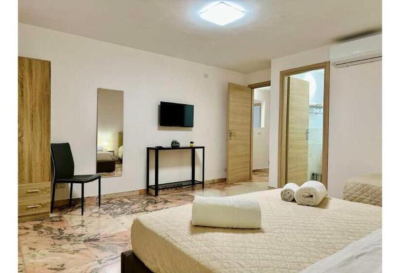 פנסיון Unique Rooms In Centro Città Bagno Privato E Climatizzatore