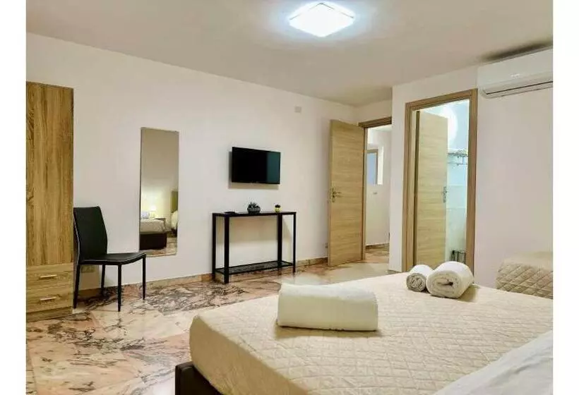 پانسیون Unique Rooms In Centro Città Bagno Privato E Climatizzatore